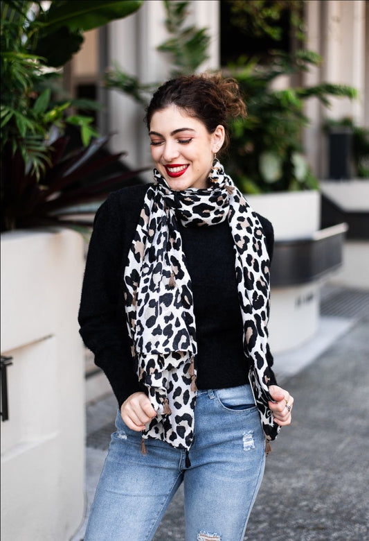 Sasha Scarf - White/Black